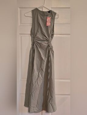 SHEIN Sage Green Sleeveless Tie-Waist Maxi Dress